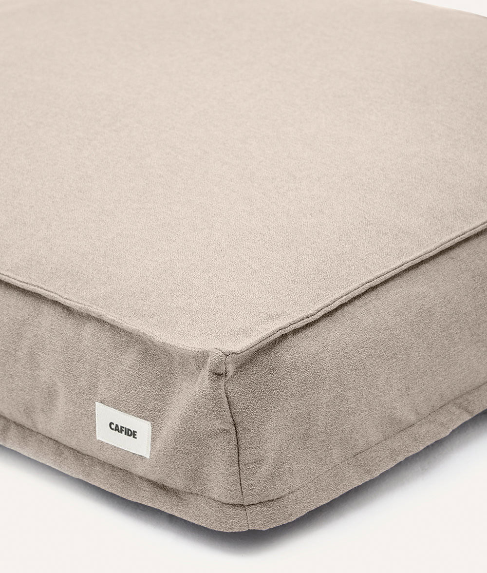 Cafide Cama De Material Reciclado Para Perro Con Tejido Basic Beige. Modelo Cuadra. - Image 2