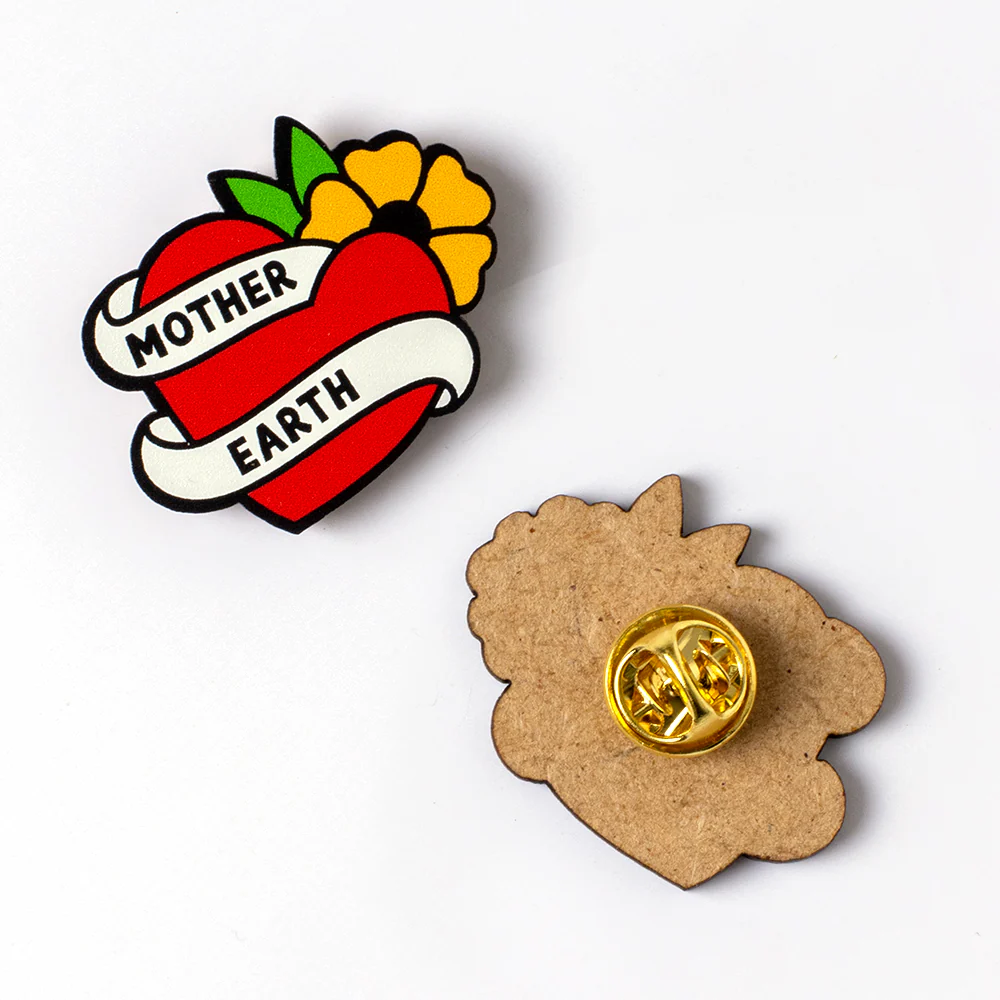 Mother Earth Pin | Accesorio Moderno Y Original Para Chaquetas, Mochilas Y Bolsos - Image 2