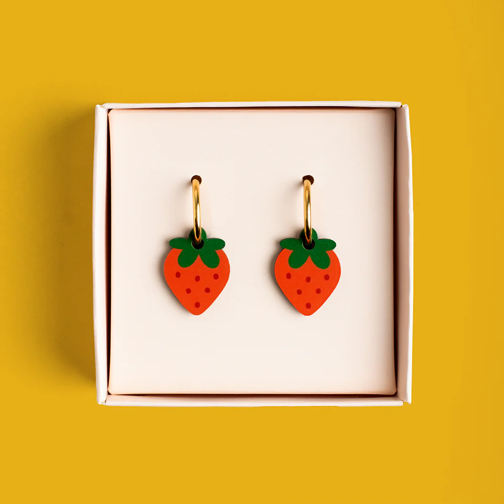 Pendientes Strawberry De Madera | Joyería Artesanal, Ligera Y Elegante | Diseño Natural Y Original - Image 2