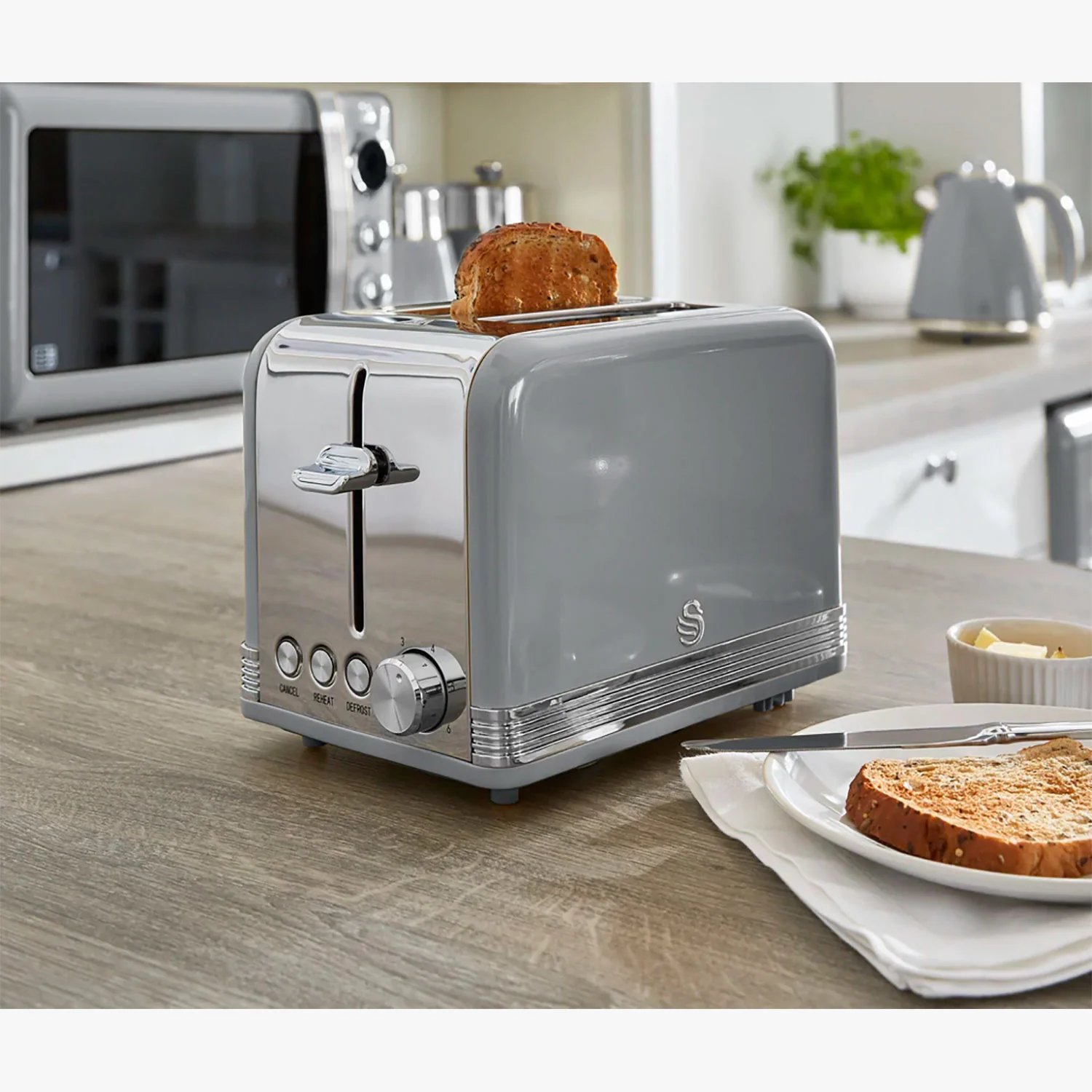 Swan Retro Tostadora Pan Ranura Ancha 2 Rebanadas, Regulador Nivel De Tostado, Descongelación, St19010grneu, Gris 800w - Image 2