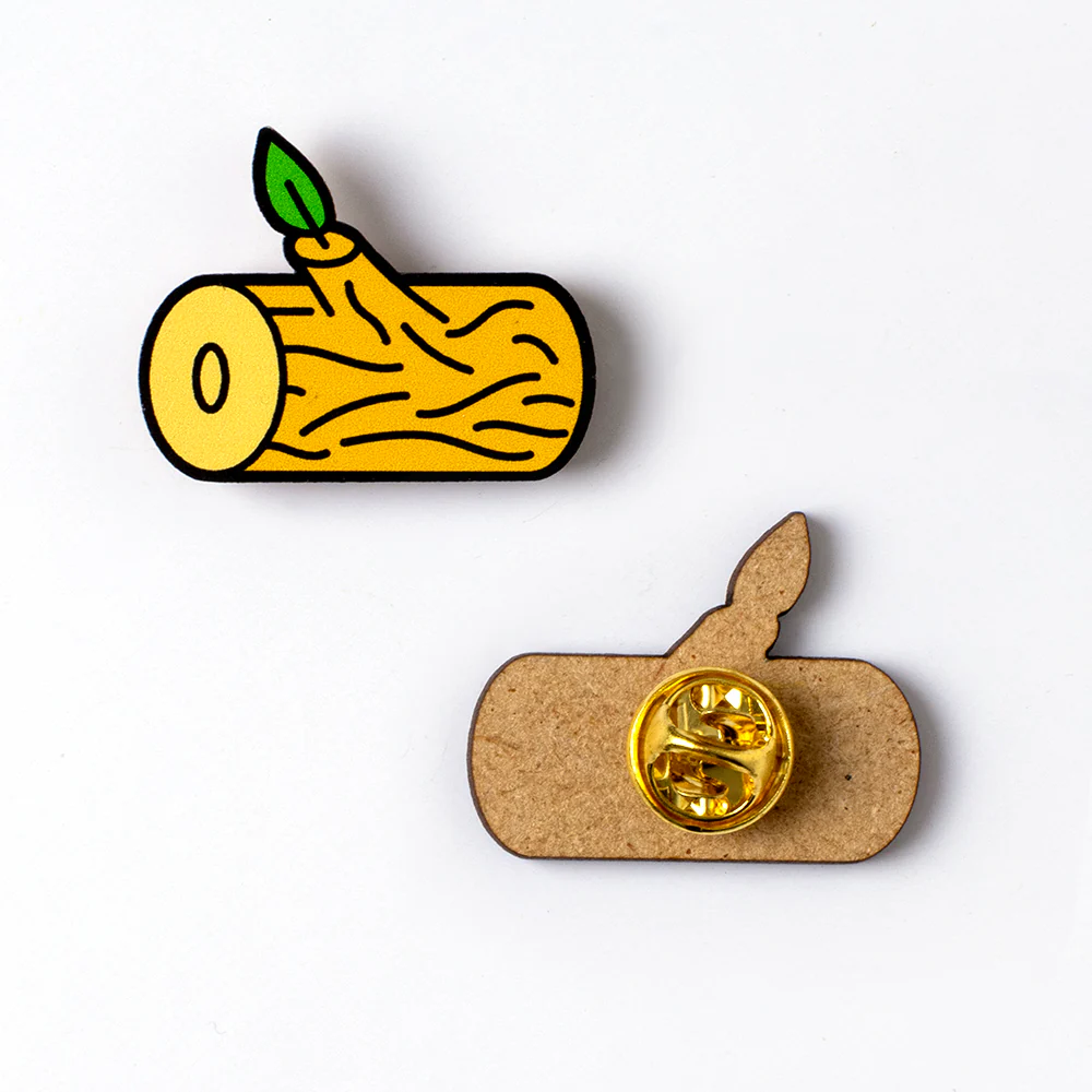 Wood Pin | Accesorio Moderno Y Original Para Chaquetas, Mochilas Y Bolsos - Image 2